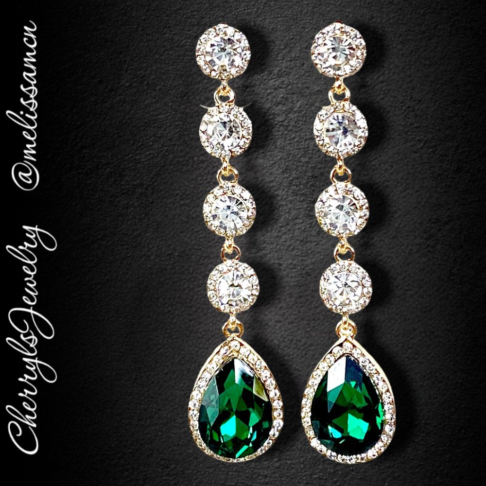 Long Green Crystal Dangle Earrings Light Comfortable Special Occasion Spa… - Picture 3 of 5